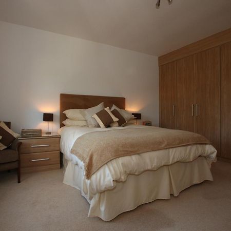 バーケンヘッド 2 The Rocklands Bed & Breakfast エクステリア 写真